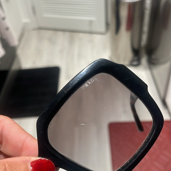 🎉HP🎉Prada oversized sunglasses - Picture 3 of 7